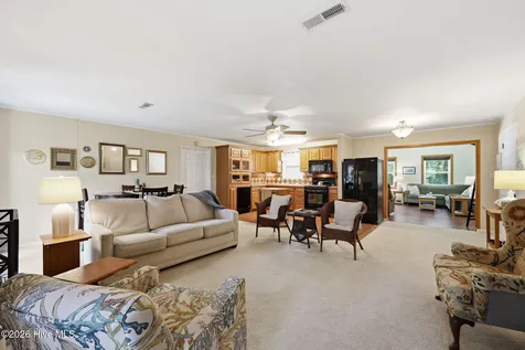 614 Country Club Drive Arapahoe NC 28510