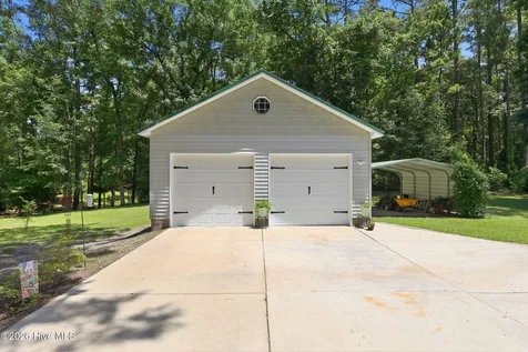 614 Country Club Drive Arapahoe NC 28510