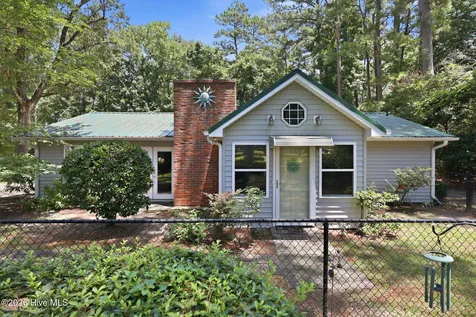 614 Country Club Drive Arapahoe NC 28510
