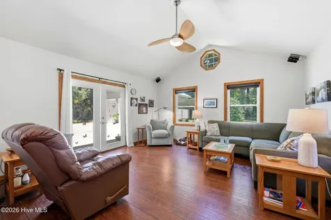 614 Country Club Drive Arapahoe NC 28510