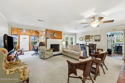 614 Country Club Drive Arapahoe NC 28510