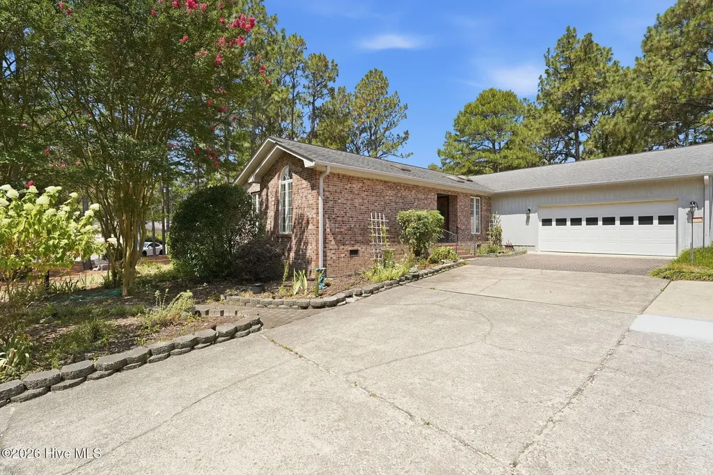 117 Sandham Court Seven Lakes NC 27376
