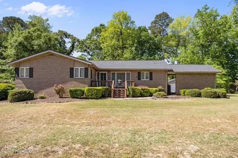 105 Dogwood Drive Washington NC 27889