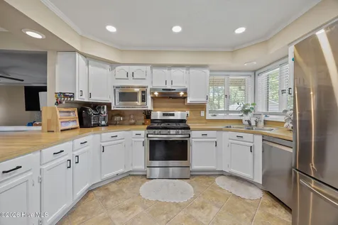 105 Dogwood Drive Washington NC 27889
