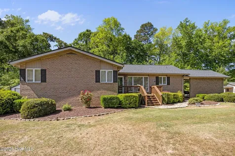 105 Dogwood Drive Washington NC 27889