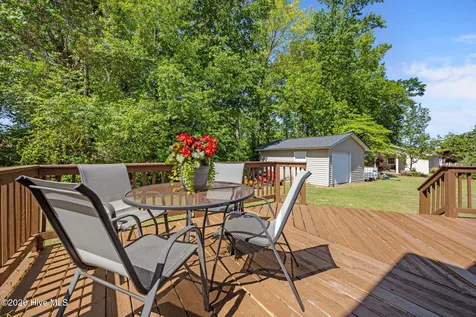 105 Dogwood Drive Washington NC 27889