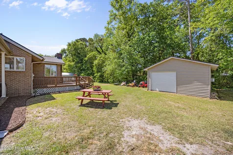 105 Dogwood Drive Washington NC 27889