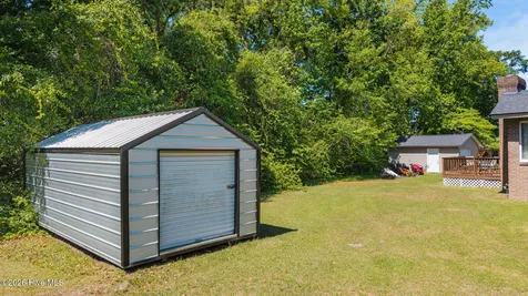 105 Dogwood Drive Washington NC 27889