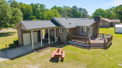 105 Dogwood Drive Washington NC 27889