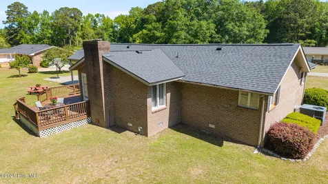 105 Dogwood Drive Washington NC 27889