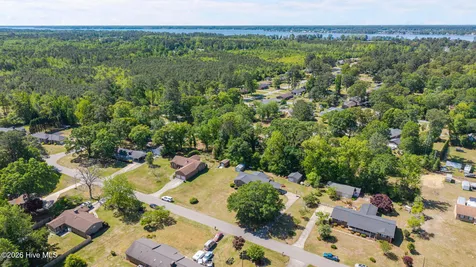 105 Dogwood Drive Washington NC 27889