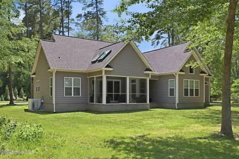 123 Trent Lane Chocowinity NC 27817