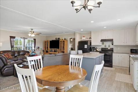 2912 Basstown Road Clinton NC 28328