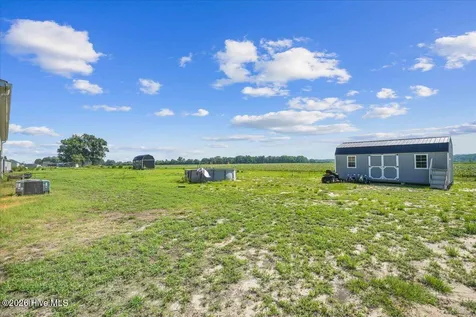 2912 Basstown Road Clinton NC 28328