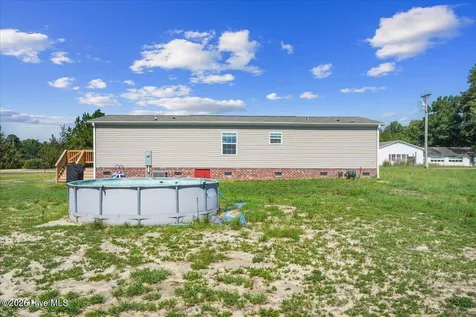 2912 Basstown Road Clinton NC 28328