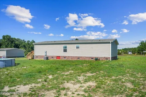 2912 Basstown Road Clinton NC 28328