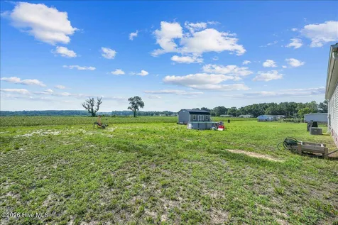 2912 Basstown Road Clinton NC 28328