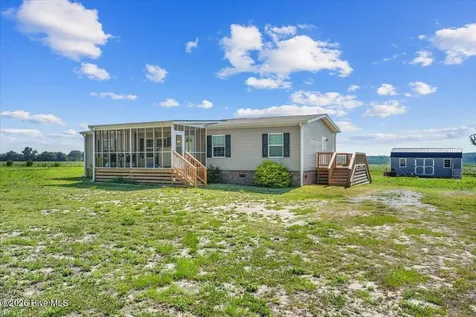 2912 Basstown Road Clinton NC 28328