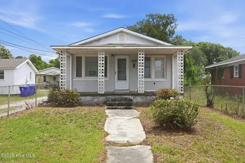 408 Pollock Street Beaufort NC 28516
