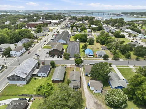 408 Pollock Street Beaufort NC 28516