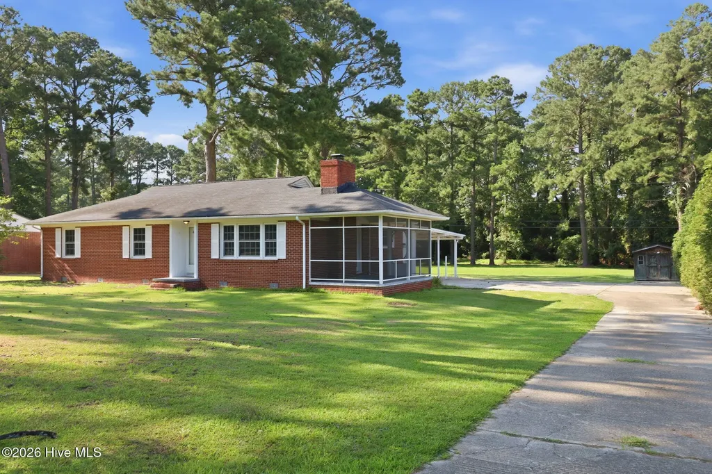1760 John Small Avenue Washington NC 27889