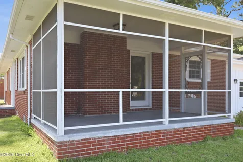 1760 John Small Avenue Washington NC 27889