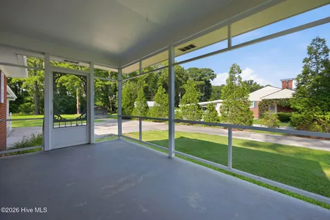 1760 John Small Avenue Washington NC 27889