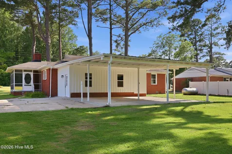 1760 John Small Avenue Washington NC 27889