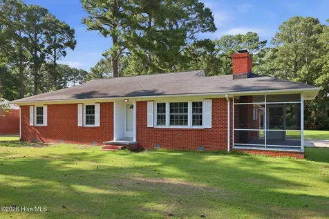 1760 John Small Avenue Washington NC 27889