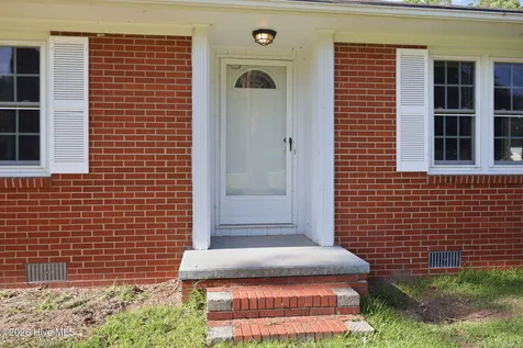 1760 John Small Avenue Washington NC 27889