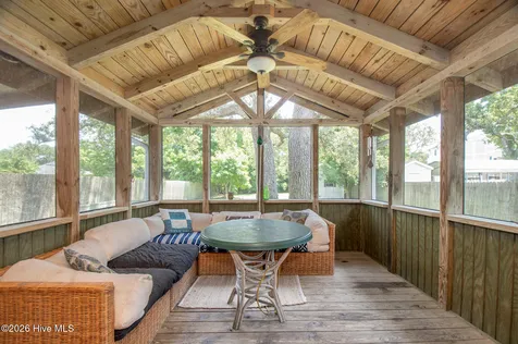103 Carteret Avenue Beaufort NC 28516