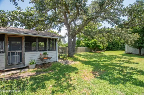 103 Carteret Avenue Beaufort NC 28516