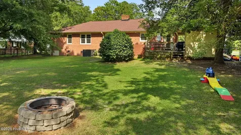 1114 W Ragsdale Road Greenville NC 27858