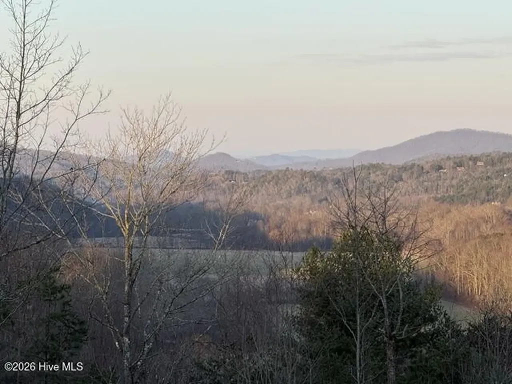 8,9 Downings Creek Road Hayesville NC 28904