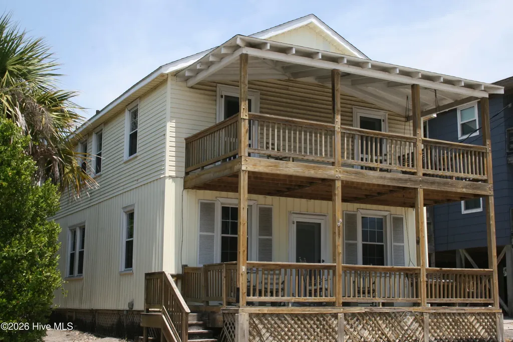 7 E Columbia Street E Wrightsville Beach NC 28480