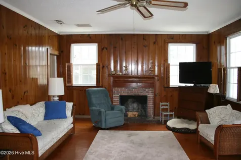 7 E Columbia Street E Wrightsville Beach NC 28480