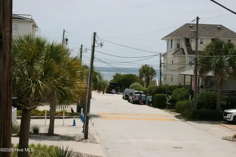 7 E Columbia Street E Wrightsville Beach NC 28480