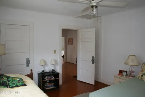 7 E Columbia Street E Wrightsville Beach NC 28480