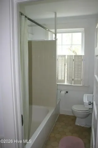 7 E Columbia Street E Wrightsville Beach NC 28480