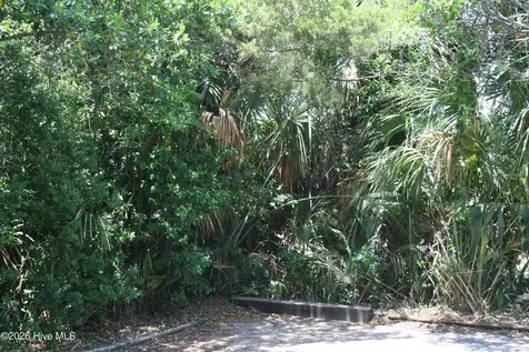 7 E Columbia Street E Wrightsville Beach NC 28480