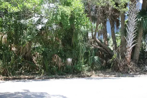 7 E Columbia Street E Wrightsville Beach NC 28480