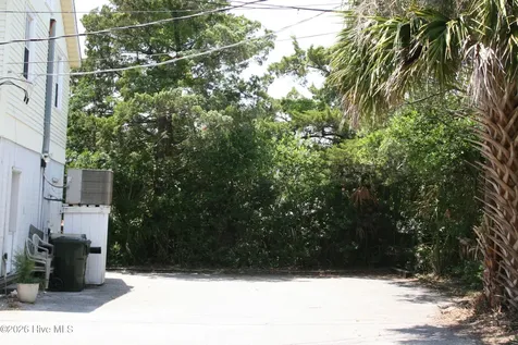 7 E Columbia Street E Wrightsville Beach NC 28480
