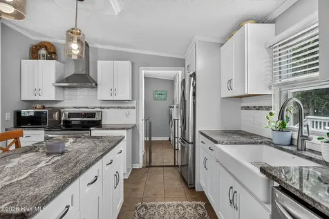 41 Warwick Court Hampstead NC 28443