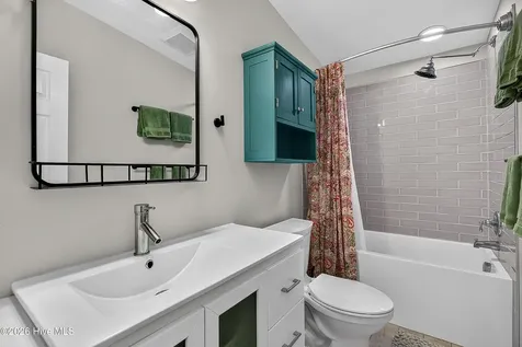 41 Warwick Court Hampstead NC 28443