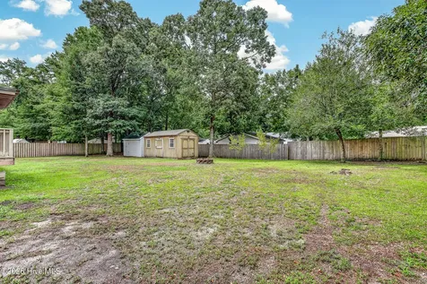 41 Warwick Court Hampstead NC 28443