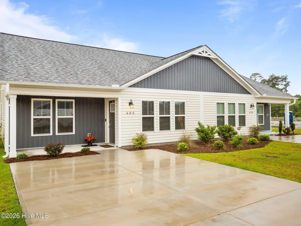 602 Villa Cove Newport NC 28570