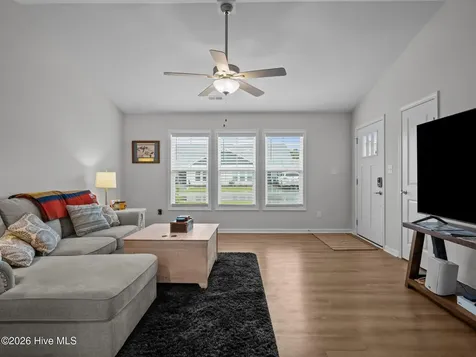 602 Villa Cove Newport NC 28570
