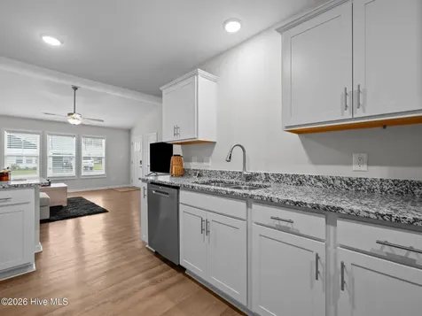 602 Villa Cove Newport NC 28570