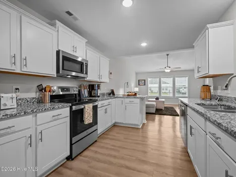 602 Villa Cove Newport NC 28570