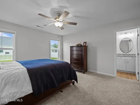 602 Villa Cove Newport NC 28570